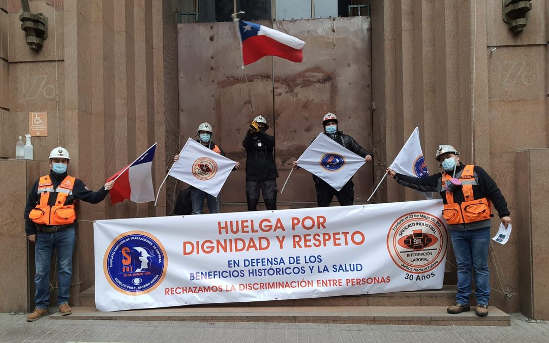 Trabajadores de Codelco protestan por intento de rebaja de beneficios